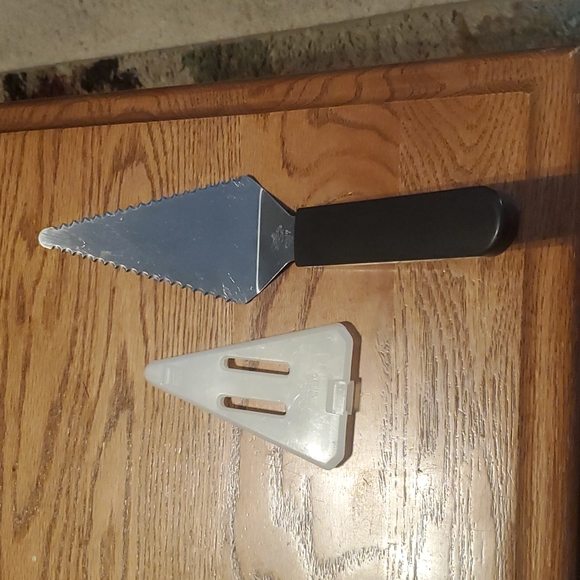 The Pampered Chef Dining The Pampered Chef Slice N Serve Serrated